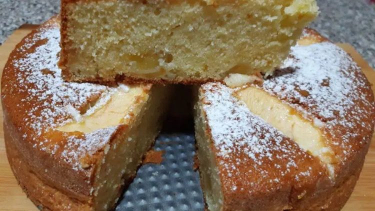 Soft Apple Cake
