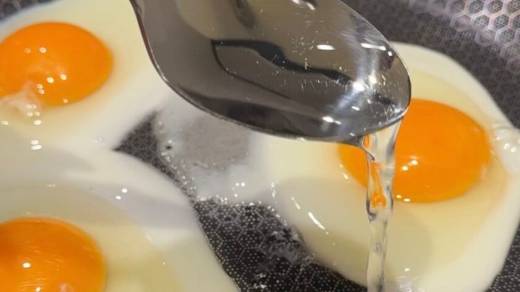 How to Make Perfect Fried Eggs with One Simple Trick