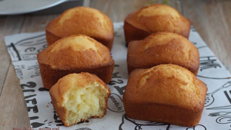 Gluten-Free Mini Yoghurt Loaf Cakes
