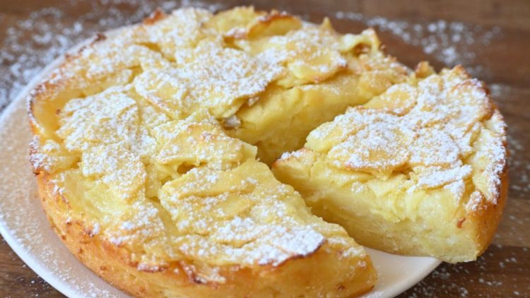 Super Creamy Apple Cake