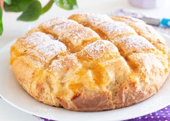 Fluffy Italian Jam Cake: Torta Piumino