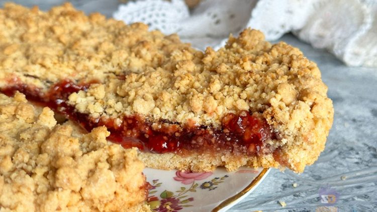 Jam Crumble Cake