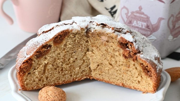 Soft Amaretti Cake